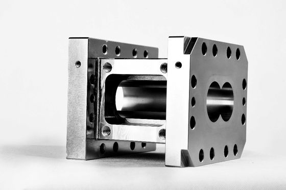 58 ডাবল স্ক্রু ওপেন ব্যারেল, টুইন এক্সট্রুডার মেশিন পার্টস উচ্চ কঠোরতা